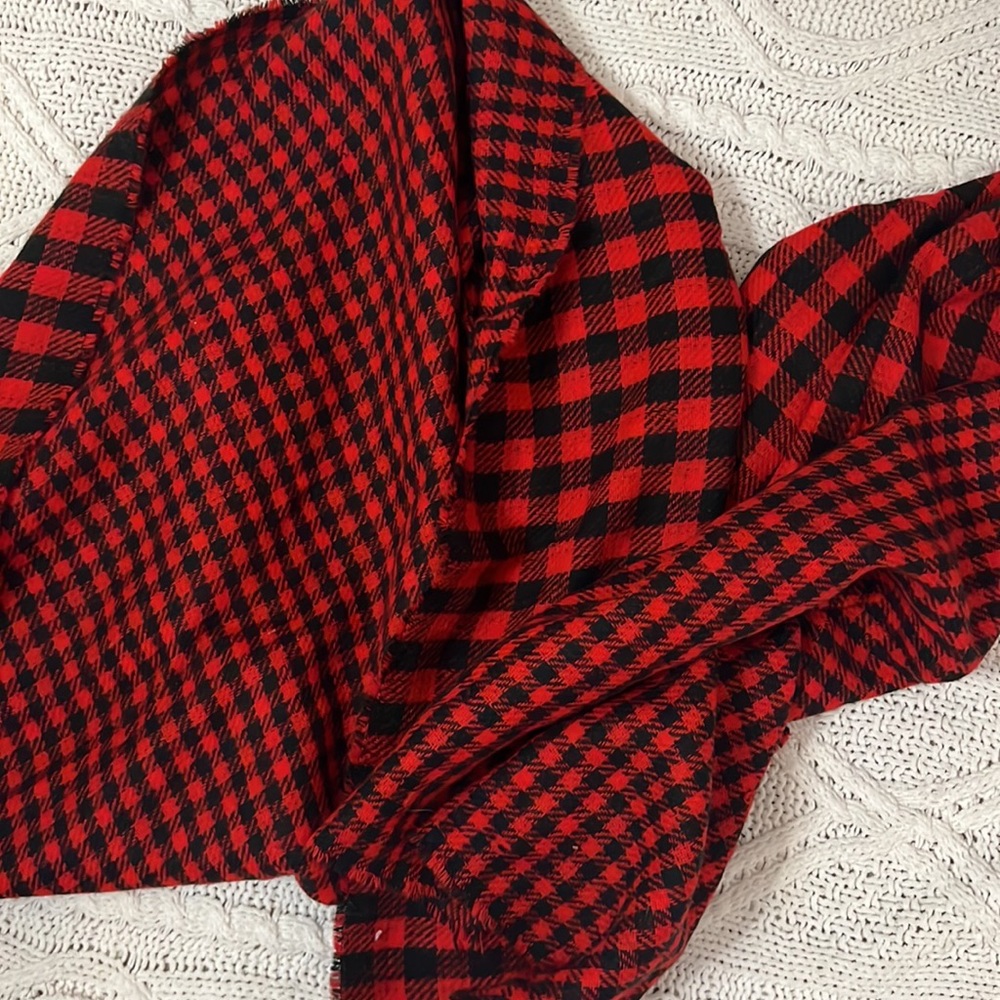 Oversized Checkered Scarf